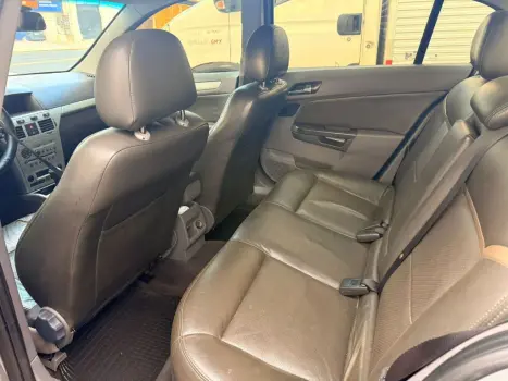 Vectra Elegan. 2.0 MPFI 8V FlexPower Aut