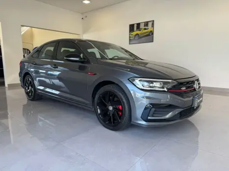 Volkswagen Jetta 2.0 4P 350 TSI GLI AUTOMÁTICO DSG 4 portas