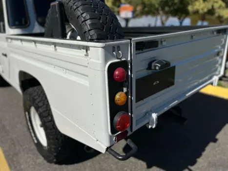 DEFENDER 2.5 SW HCPU 130 4X4 TURBO DIESEL 4P MANUAL