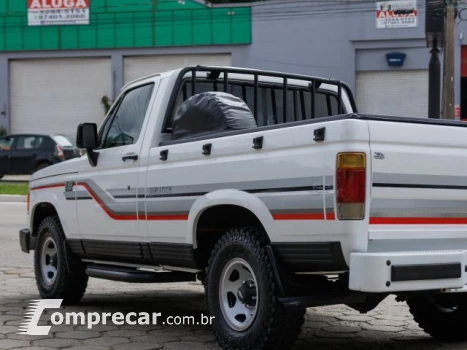 D20 - 4.0 CUSTOM DE LUXE CS 8V TURBO 2P MANUAL