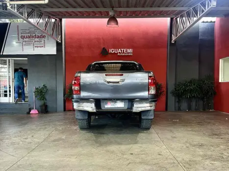 HILUX 2.8 SRX 4X4 CD 16V DIESEL 4P AUTOMÁTICO