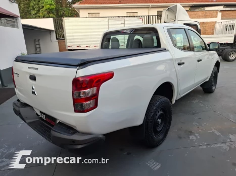 L200 TRITON 2.4 16V Turbo GL CD 4X4