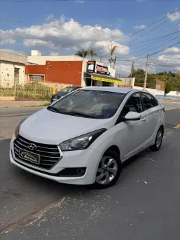 Hyundai HB20S 1.6 Comfort Plus 16V 4 portas