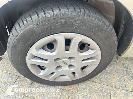 FIESTA 1.0 MPI Class Hatch 8V