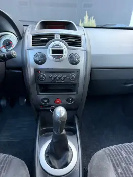 MEGANE 1.6 Dynamique Grand Tour 16V