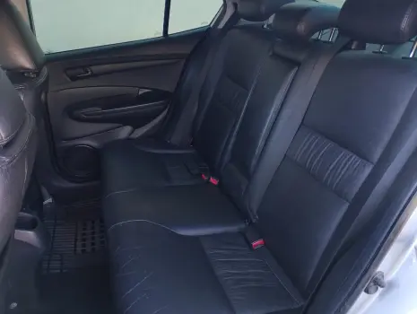 CITY 1.5 LX Sedan 16V