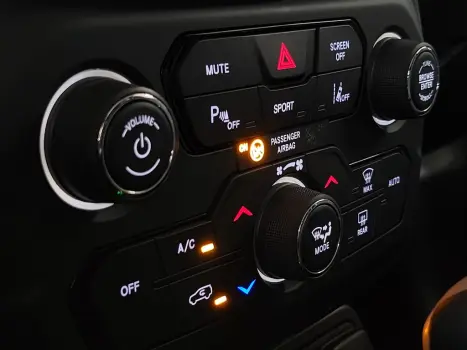 RENEGADE 1.3  T270 TURBO FLEX LONGITUDE AT6