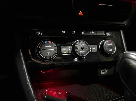 JETTA 1.4 250 TSI TOTAL FLEX COMFORTLINE TIPTRONIC