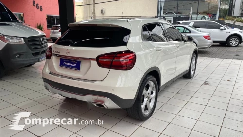 MERCEDES-BENZ GLA 200 1.6 CGI ENDURO 7G-DCT