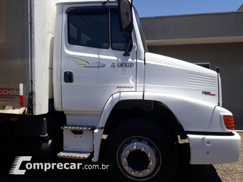 Mercedes Benz 1318 L