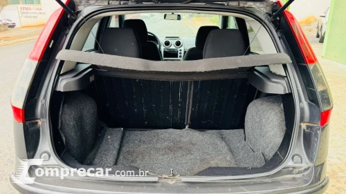 FIESTA 1.6 MPI Class Hatch 8V