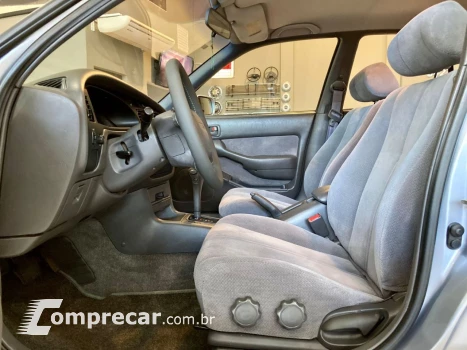 Camry 2.2 16V 4P LE AUTOMÁTICO