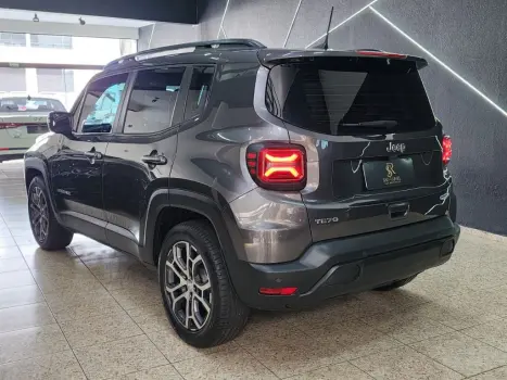 Renegade Long. T270 1.3 TB 4x2 Flex Aut.