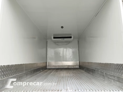 Delivery 9.170 + Baú Refrigerado