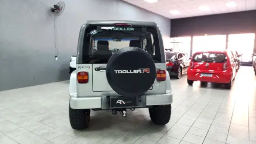 T-4 4x4 3.0 TB Int. Cap. Rígida Diesel