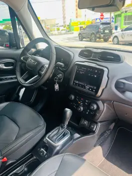 Renegade Long. T270 1.3 TB 4x2 Flex Aut.