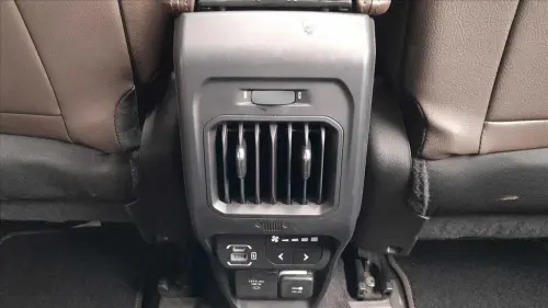 COMMANDER 1.3 T270 TURBO FLEX OVERLAND AT6