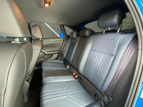 Nivus Highline 1.0 200 TSI Flex Aut.