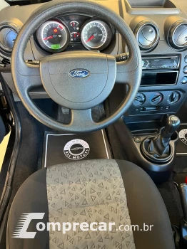 FIESTA 1.6 Rocam Sedan 8V