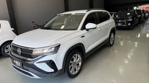 Volkswagen TAOS 1.4 250 TSI Comfortline 4 portas