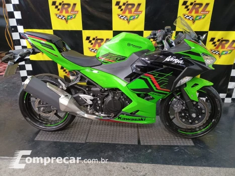 KAWASAKI Ninja 400 racing team