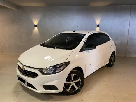 CHEVROLET ONIX 1.4 MPFI Advantage 8V 4 portas