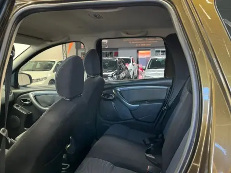 DUSTER - 2.0 DYNAMIQUE 4X2 16V 4P AUTOMÁTICO