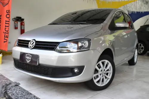 Volkswagen FOX 1.6 MSI Highline 16V 4 portas