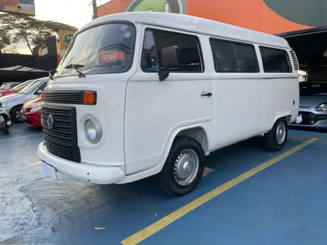 Volkswagen Kombi 4 portas