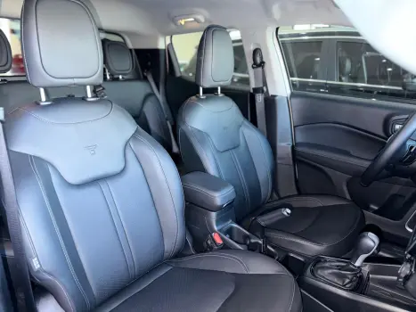 TORO 2.0 16V Turbo Volcano 4WD AT9