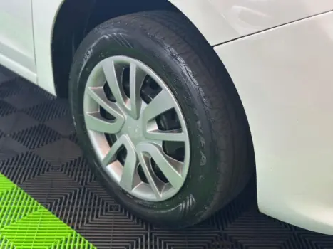 SANDERO - 1.0 12V SCE EXPRESSION 4P MANUAL