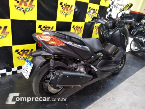 X-MAX 250