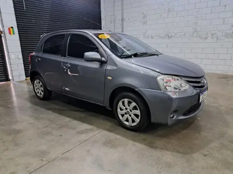 Etios 1.3 Xs 16V Flex 4P Manual
