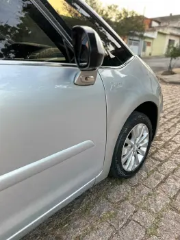 GRAND C4 2.0 I Picasso Exclusive 16V