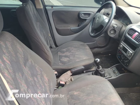 Corsa Sedan 1.8
