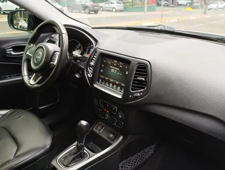 Compass 2.0 16V 4P LONGITUDE FLEX AUTOMÁTICO