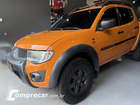 Mitsubishi L200 SAVANA 3.2 4X4 16V OFF TURBO INTERCOOLER DIESEL 4P MANU 4 portas