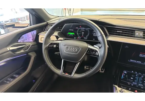 Q8 E-TRON 55 ELÉTRICO PERFORMANCE BLACK QUATTRO