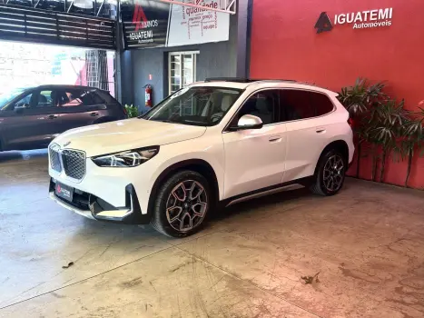BMW iX1 ELÉTRICO eDRIVE20 X LINE 4 portas