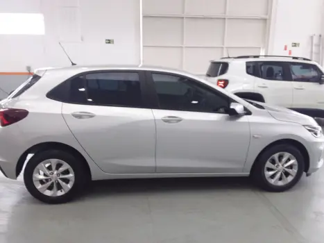 ONIX 1.0 TURBO FLEX LT AUTOMÁTICO