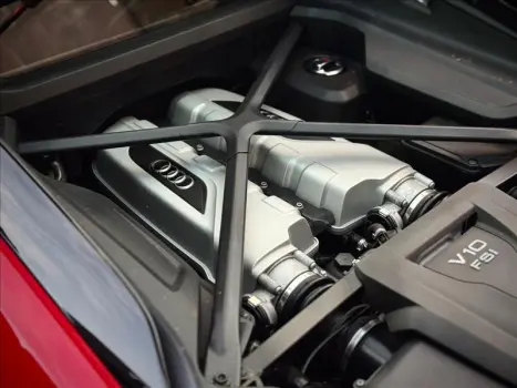 R8 5.2 FSI Coupe Plus Quattro V10 40V S Tronic