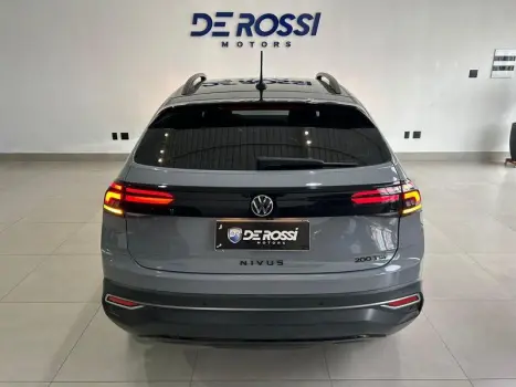 NIVUS HIGHLINE 1.0 200 TSI FLEX AUT.