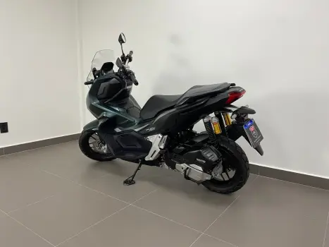HONDA ADV