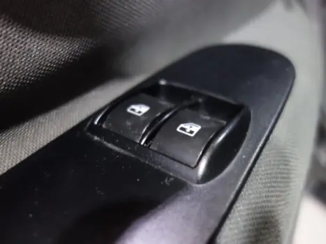 PUNTO - 1.4 ATTRACTIVE 8V 4P MANUAL