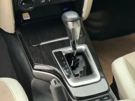 HILUX SW4 2.8 D-4D TURBO DIESEL DIAMOND 7L 4X4 AUTOMÁTICO