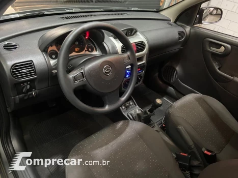 Corsa 1.4 Mpfi Premium Sedan 8V Flex 4P Manual