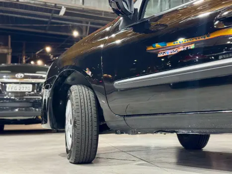 CLIO 1.0 Expression 16V