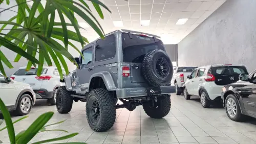 T-4 4x4 3.0 TB Int. Cap. Rígida Diesel