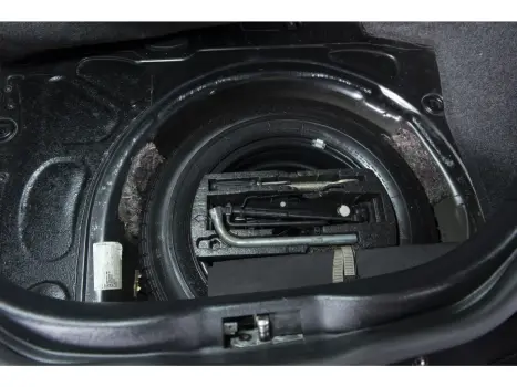 NEW BEETLE 2.0 MI 8V GASOLINA 2P TIPTRONIC