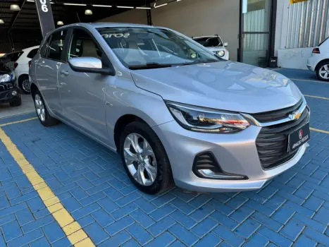 ONIX HATCH PREM. 1.0 12V TB Flex 5p Aut.